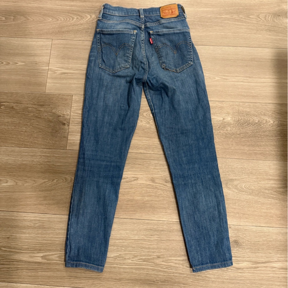 Levi's Women's Mile High Super Skinny Jeans. Size 24. Gently used. - Picture 4 of 5